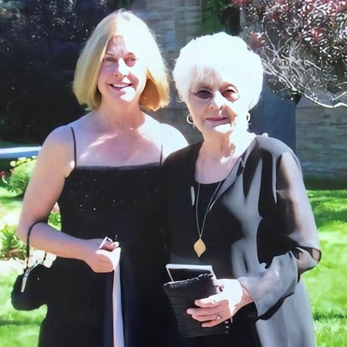 Judy Giftos Maynard '68 (left) with mother Despina Spring Giftos '41 P'68